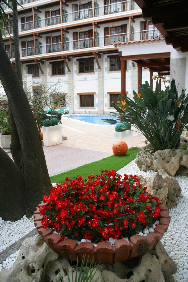 Hotel La Carolina Lloret de Mar Dış mekan fotoğraf