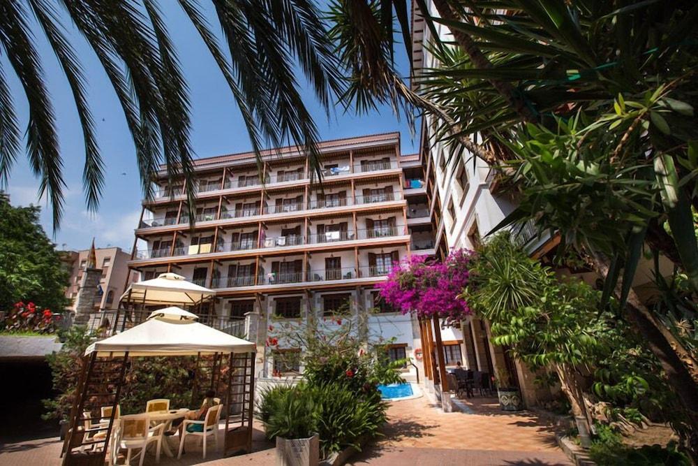Hotel La Carolina Lloret de Mar Dış mekan fotoğraf
