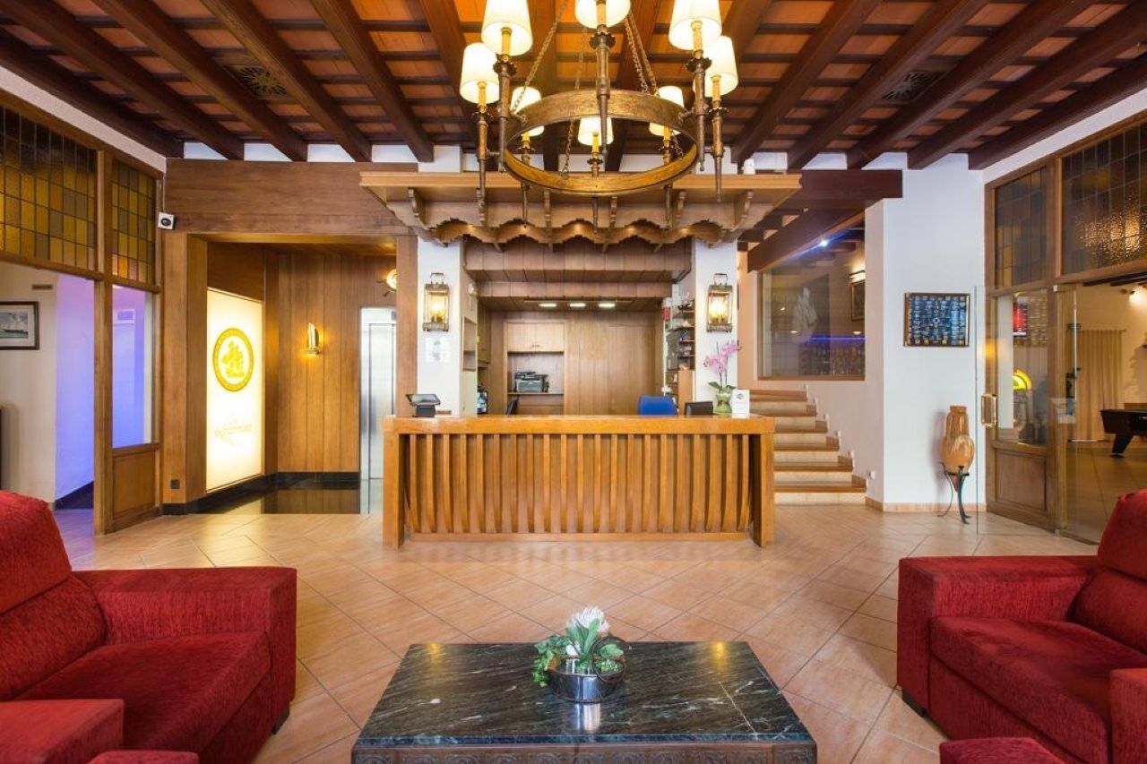 Hotel La Carolina Lloret de Mar Dış mekan fotoğraf